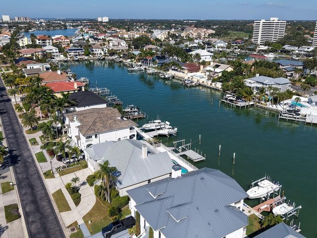 5947 BAYVIEW CIRCLE S, Gulfport, FL 33707