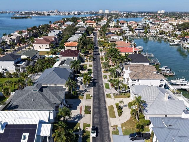 5947 BAYVIEW CIRCLE S, Gulfport, FL 33707