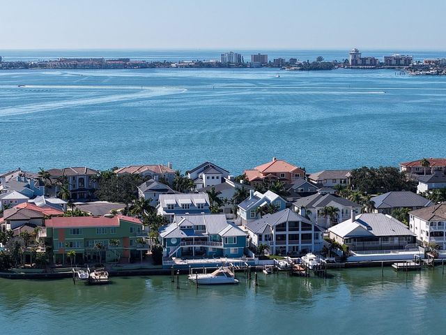 5947 BAYVIEW CIRCLE S, Gulfport, FL 33707