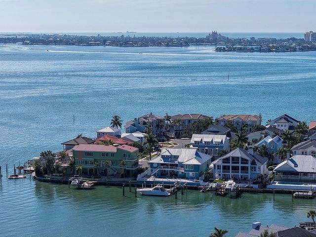 5947 BAYVIEW CIRCLE S, Gulfport, FL 33707