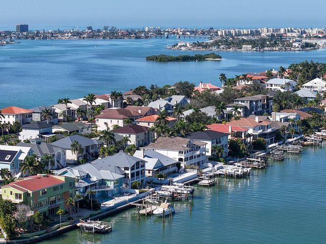 5947 BAYVIEW CIRCLE S, Gulfport, FL 33707