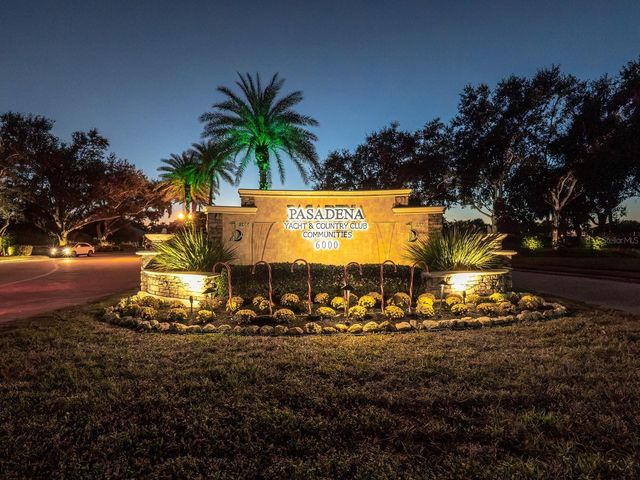 5947 BAYVIEW CIRCLE S, Gulfport, FL 33707