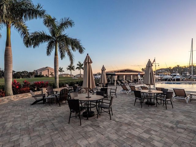 5947 BAYVIEW CIRCLE S, Gulfport, FL 33707