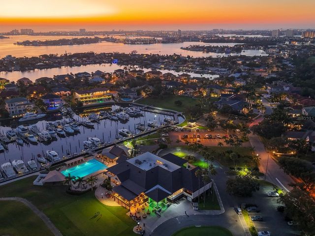 5947 BAYVIEW CIRCLE S, Gulfport, FL 33707