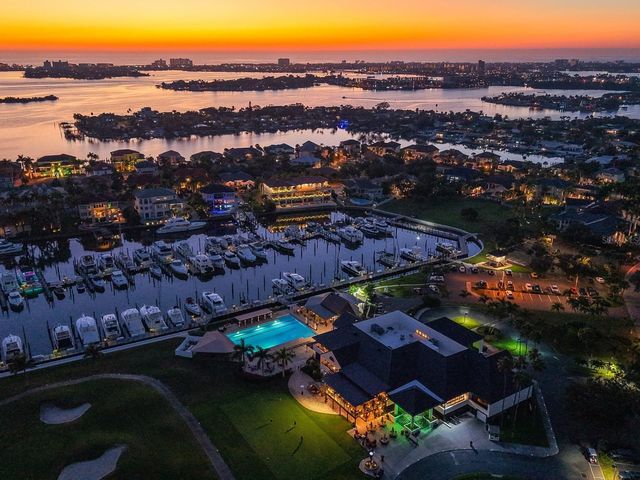 5947 BAYVIEW CIRCLE S, Gulfport, FL 33707