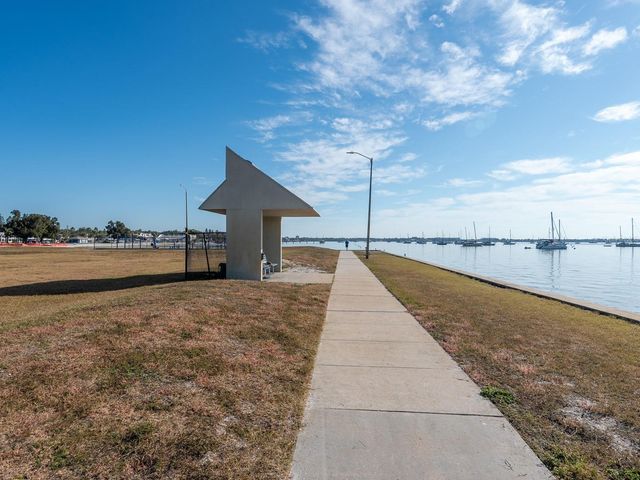 5947 BAYVIEW CIRCLE S, Gulfport, FL 33707