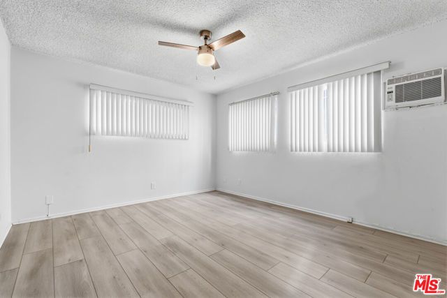 2332 S Beverly Glen Boulevard 3, Los Angeles, CA 90064