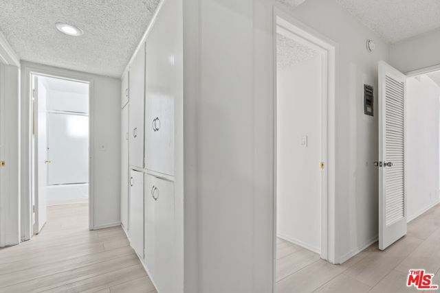 2332 S Beverly Glen Boulevard 3, Los Angeles, CA 90064