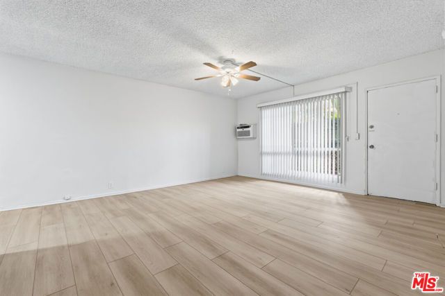 2332 S Beverly Glen Boulevard 3, Los Angeles, CA 90064