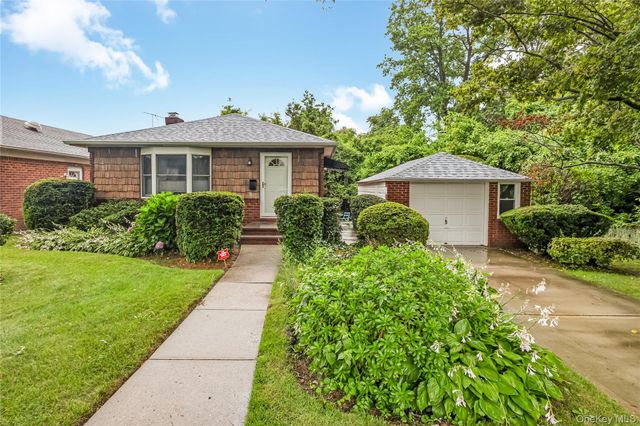 4606 247th Street, Douglaston, NY 11362