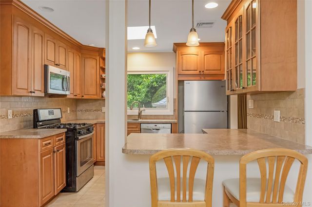 4606 247th Street, Douglaston, NY 11362