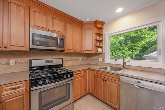 4606 247th Street, Douglaston, NY 11362
