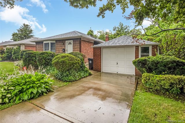 4606 247th Street, Douglaston, NY 11362