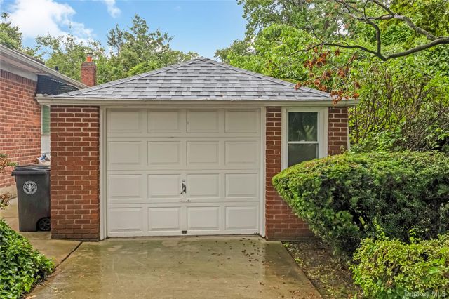4606 247th Street, Douglaston, NY 11362