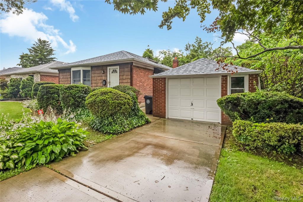 4606 247th Street, Douglaston, NY 11362 — photo 4