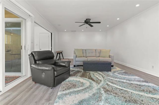 521 N California Street, Burbank, CA 91505