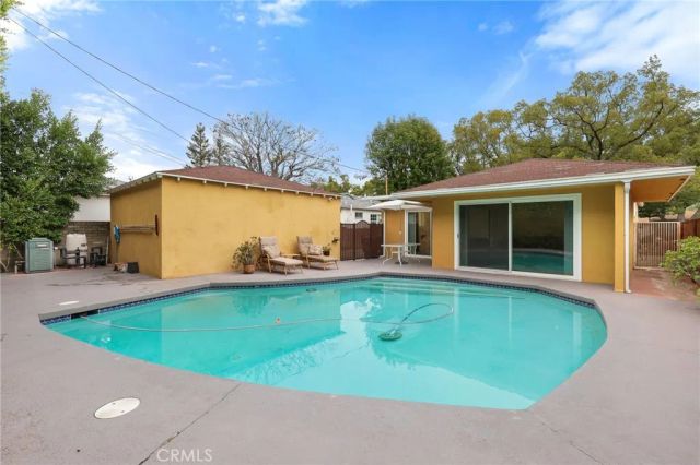 521 N California Street, Burbank, CA 91505