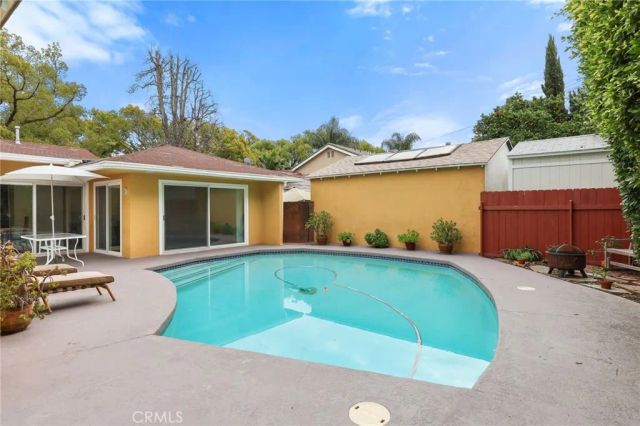 521 N California Street, Burbank, CA 91505