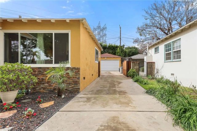 521 N California Street, Burbank, CA 91505