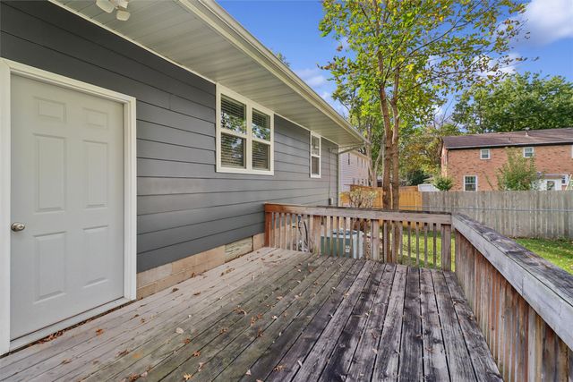 810 W Salem Avenue, Indianola, IA 50125