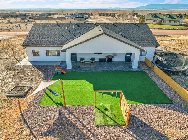 257 E Auburn Ave, Pueblo West, CO 81007