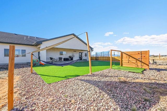 257 E Auburn Ave, Pueblo West, CO 81007