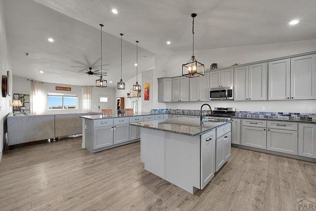 257 E Auburn Ave, Pueblo West, CO 81007