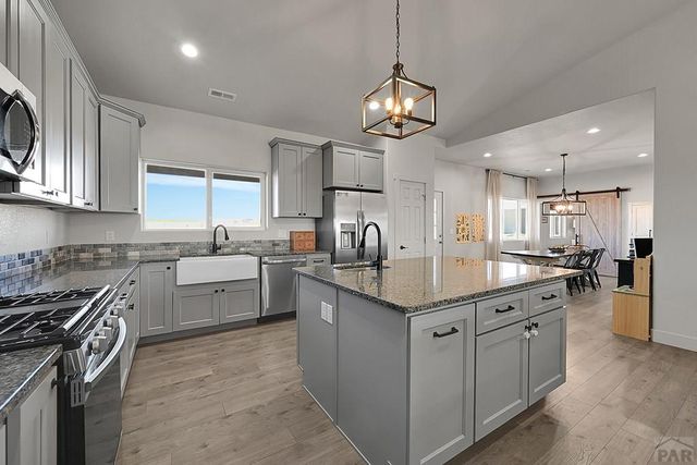 257 E Auburn Ave, Pueblo West, CO 81007