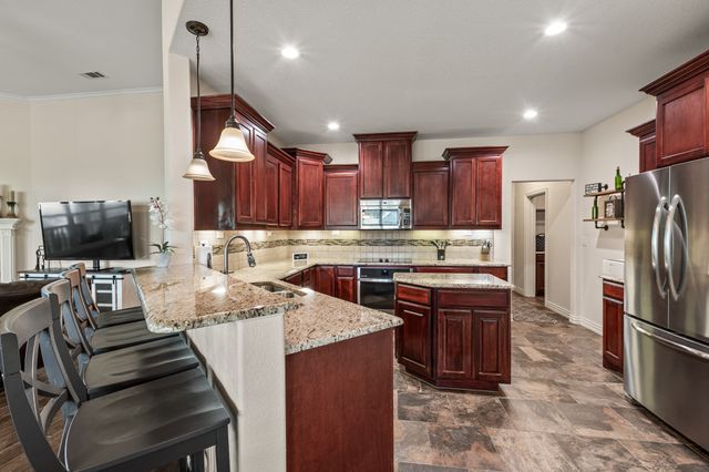 321 Bay Court, Gun Barrel City, TX 75156