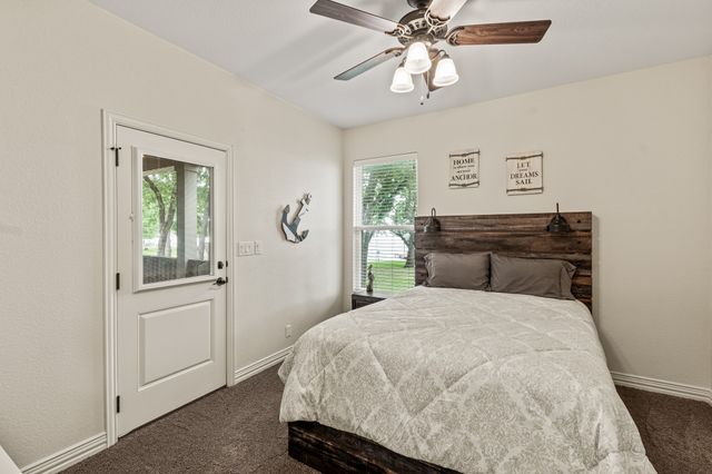 321 Bay Court, Gun Barrel City, TX 75156
