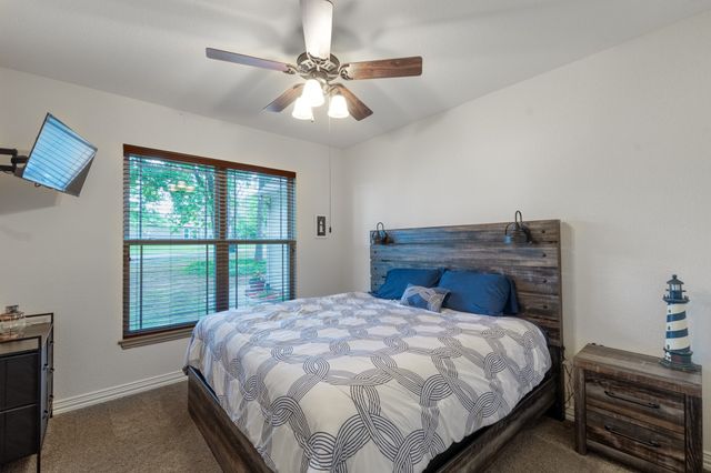 321 Bay Court, Gun Barrel City, TX 75156