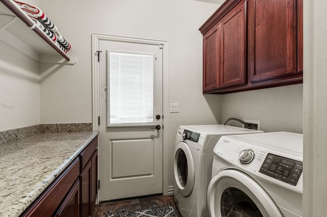 321 Bay Court, Gun Barrel City, TX 75156