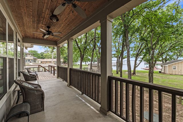 321 Bay Court, Gun Barrel City, TX 75156