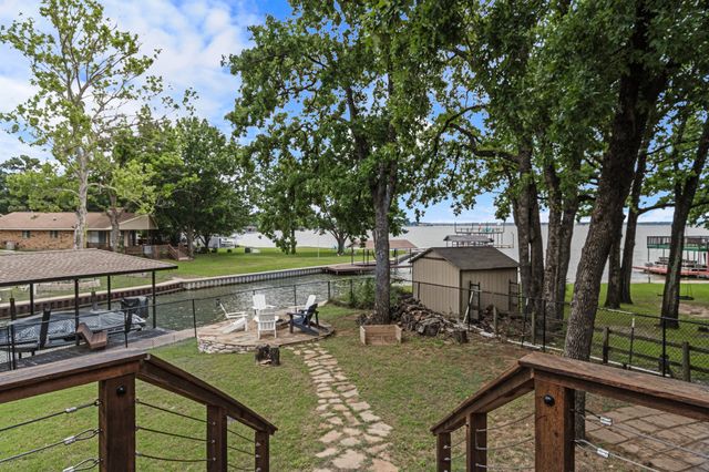 321 Bay Court, Gun Barrel City, TX 75156
