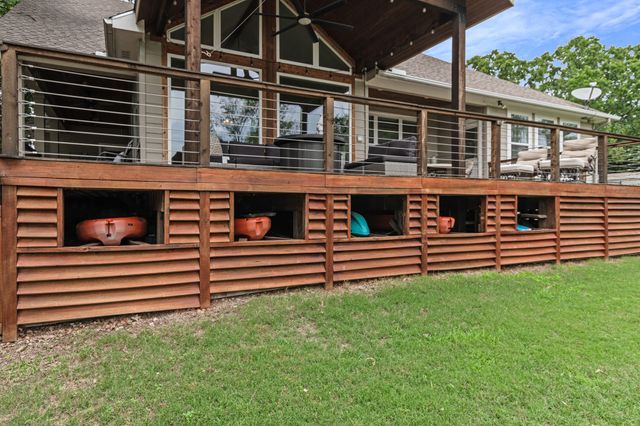 321 Bay Court, Gun Barrel City, TX 75156