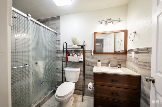 5918 Foss Ridge Court, Bakersfield, CA 93313