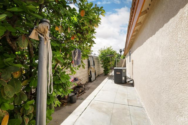 5918 Foss Ridge Court, Bakersfield, CA 93313