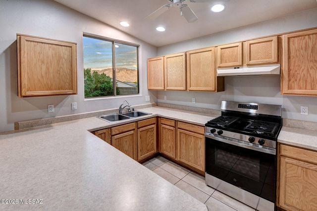 11646 N Teskow Drive, Tucson, AZ 85737