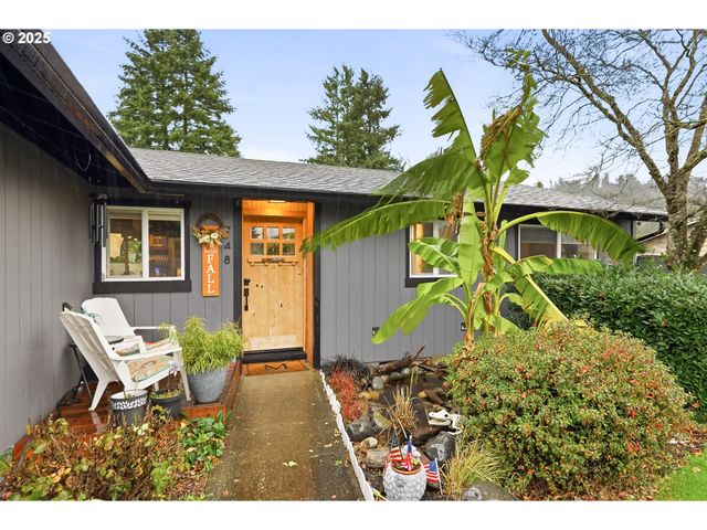 748 Sw WILLOWBROOK Ave, Gresham, OR 97080