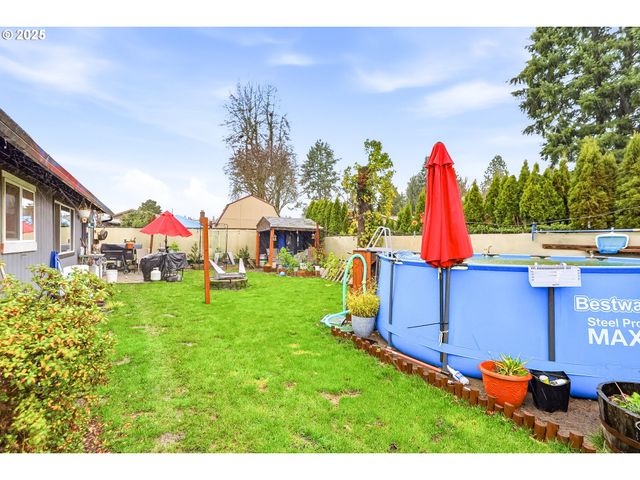 748 Sw WILLOWBROOK Ave, Gresham, OR 97080