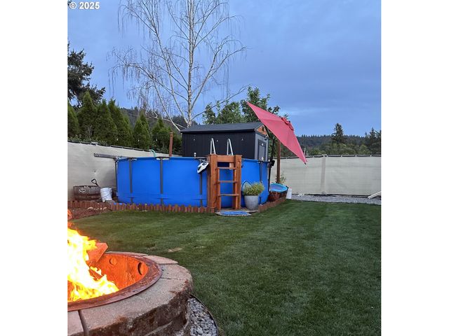 748 Sw WILLOWBROOK Ave, Gresham, OR 97080