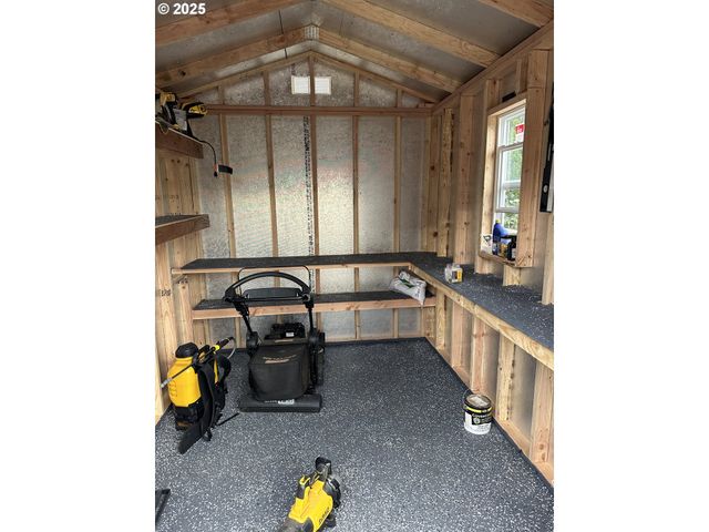 748 Sw WILLOWBROOK Ave, Gresham, OR 97080