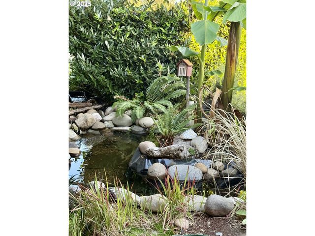 748 Sw WILLOWBROOK Ave, Gresham, OR 97080