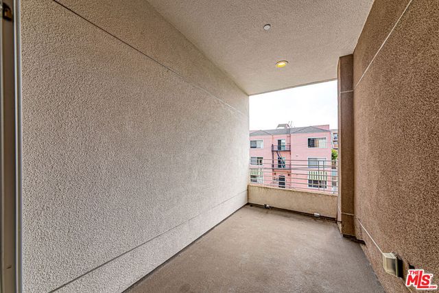 1101 S Harvard Boulevard 303, Los Angeles, CA 90006