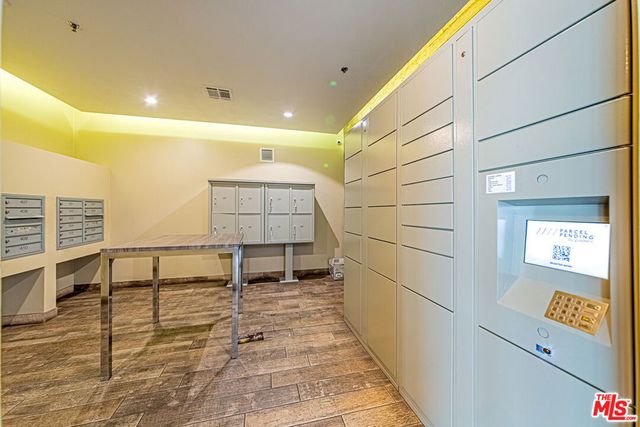 1101 S Harvard Boulevard 303, Los Angeles, CA 90006