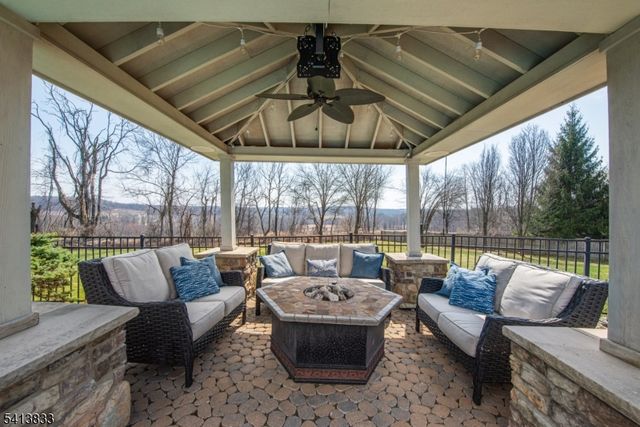 5 Tracey Ln, Mount Olive Twp., NJ 07828