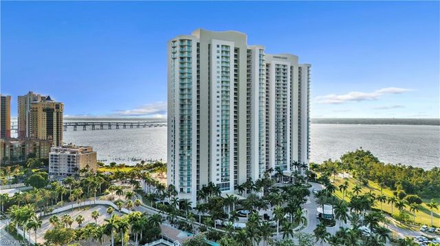 3000 Oasis Grand BLVD 2905, Fort Myers, FL 33916