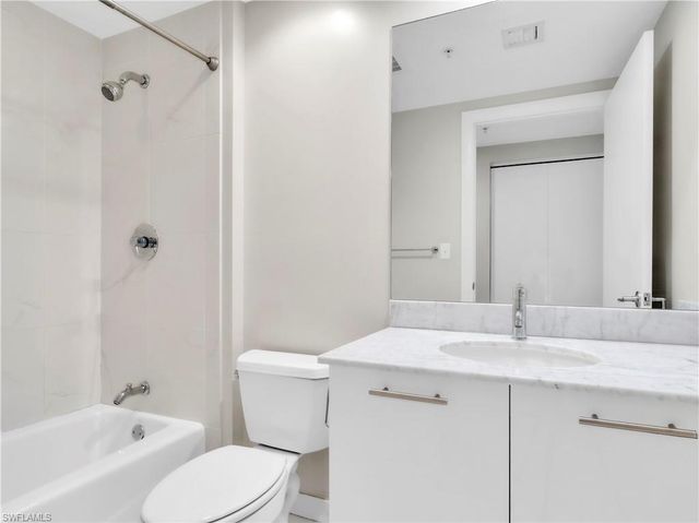 3000 Oasis Grand BLVD 2905, Fort Myers, FL 33916