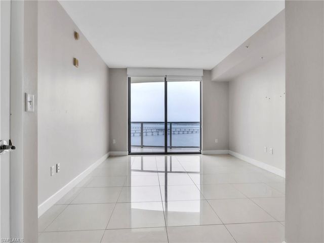 3000 Oasis Grand BLVD 2905, Fort Myers, FL 33916