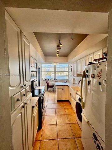 18041 Biscayne Blvd 804, Aventura, FL 33160